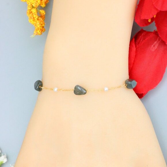 "Elegant & Trendy Bracelet, A Perfect Gift for Women, Thoughtful, EVCH1254 - Picture 3 of 9